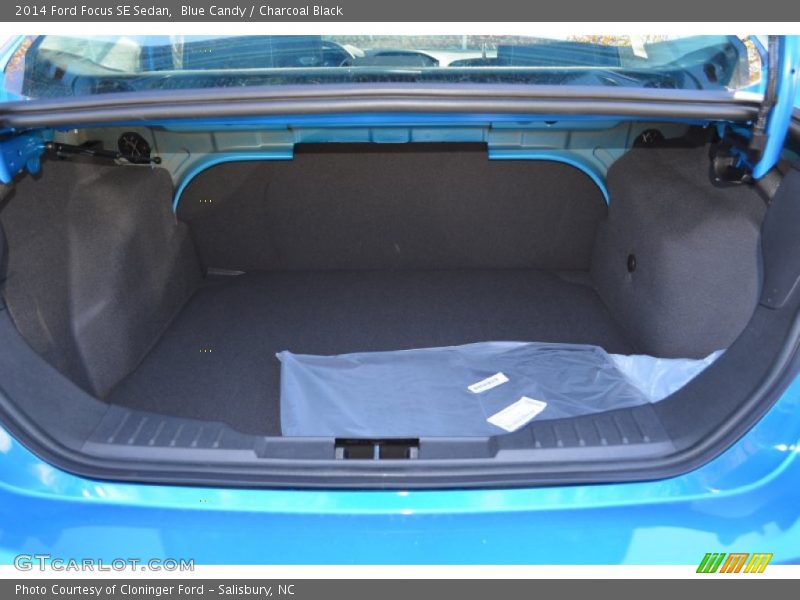 Blue Candy / Charcoal Black 2014 Ford Focus SE Sedan