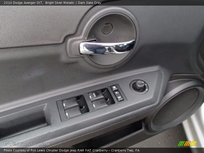 Bright Silver Metallic / Dark Slate Gray 2010 Dodge Avenger SXT