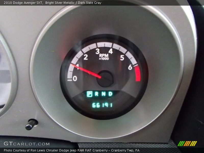 Bright Silver Metallic / Dark Slate Gray 2010 Dodge Avenger SXT