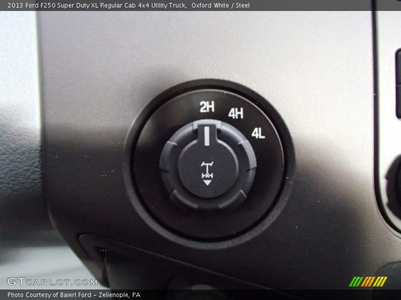 Oxford White / Steel 2013 Ford F250 Super Duty XL Regular Cab 4x4 Utility Truck