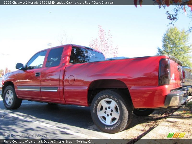 Victory Red / Dark Charcoal 2006 Chevrolet Silverado 1500 LS Extended Cab