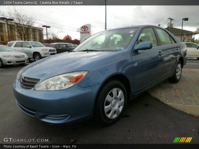 Front 3/4 View of 2004 Camry LE