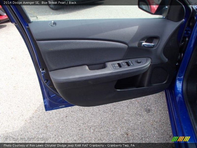 Blue Streak Pearl / Black 2014 Dodge Avenger SE