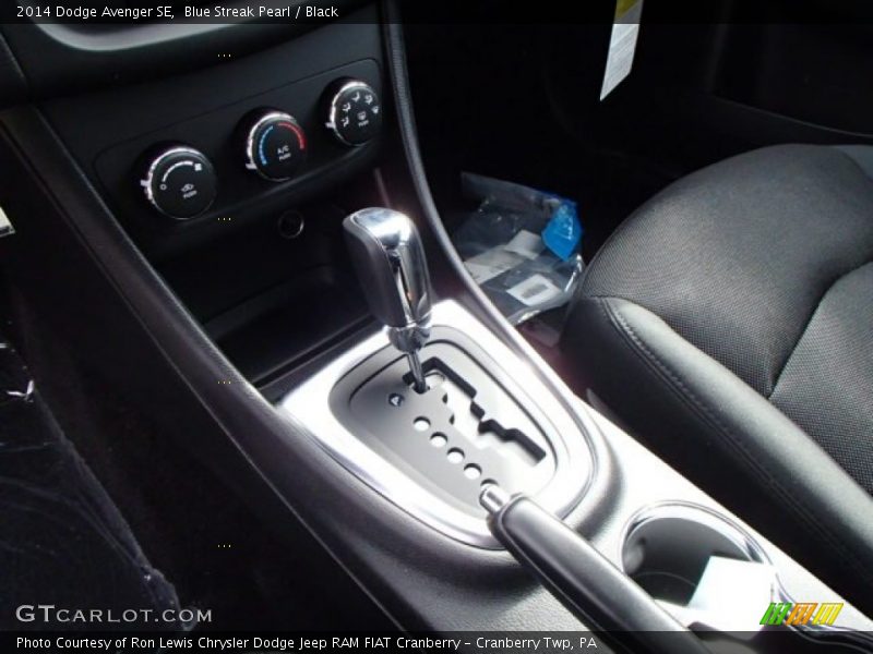 Blue Streak Pearl / Black 2014 Dodge Avenger SE