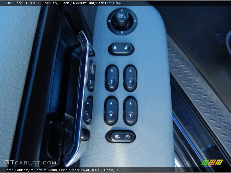 Black / Medium Flint/Dark Flint Grey 2005 Ford F150 XLT SuperCab