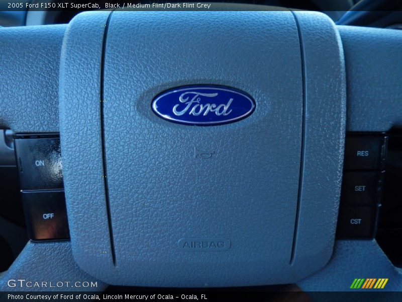 Black / Medium Flint/Dark Flint Grey 2005 Ford F150 XLT SuperCab