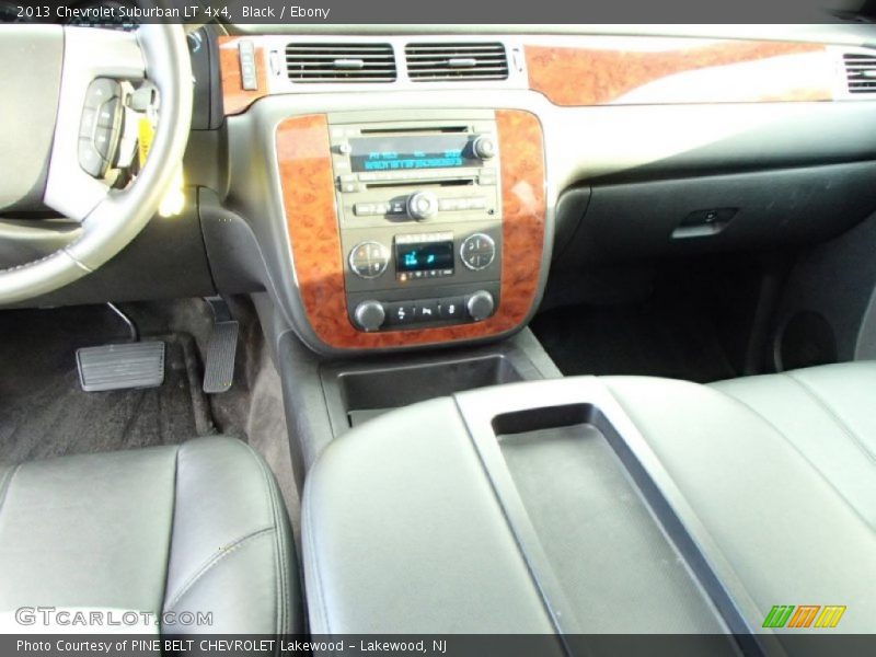 Black / Ebony 2013 Chevrolet Suburban LT 4x4