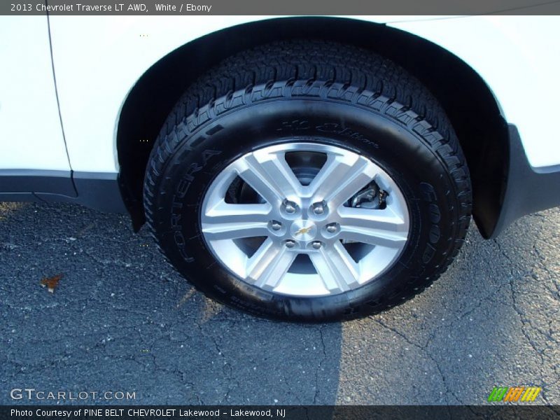 White / Ebony 2013 Chevrolet Traverse LT AWD