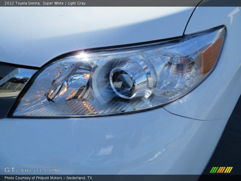 Super White / Light Gray 2012 Toyota Sienna