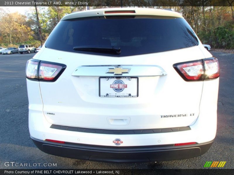 White / Ebony 2013 Chevrolet Traverse LT AWD