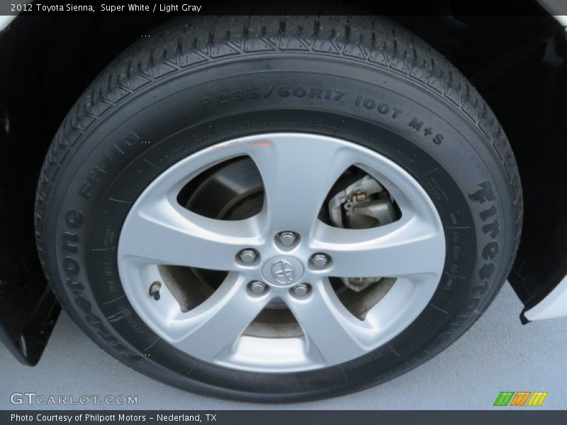 Super White / Light Gray 2012 Toyota Sienna