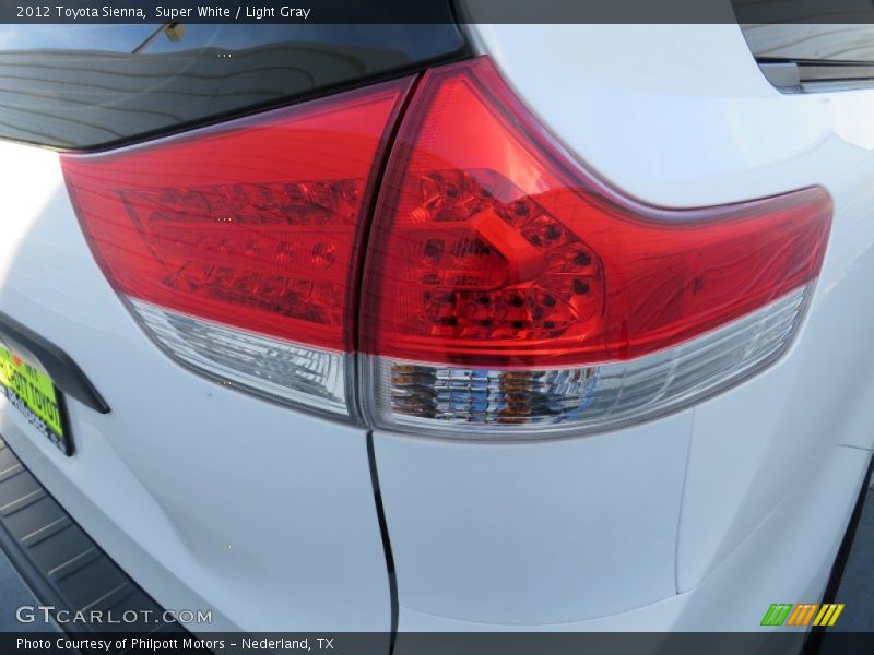 Super White / Light Gray 2012 Toyota Sienna