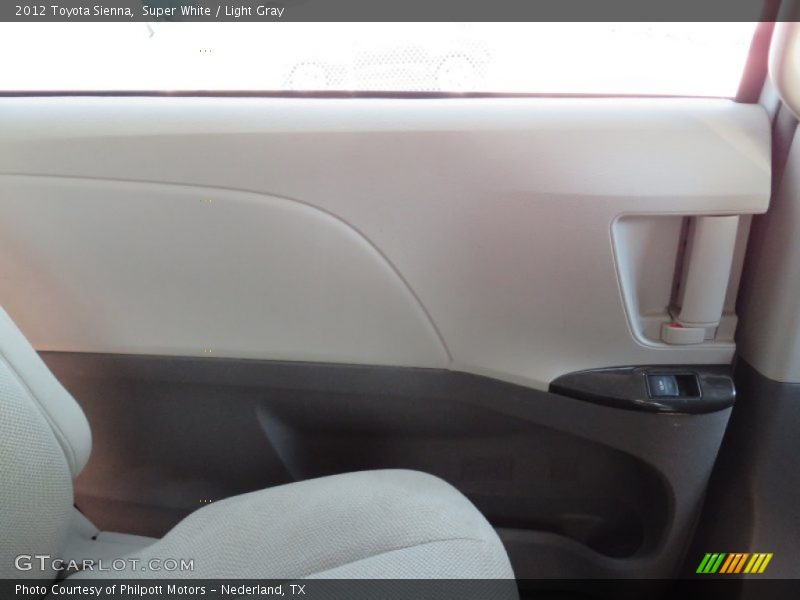 Super White / Light Gray 2012 Toyota Sienna