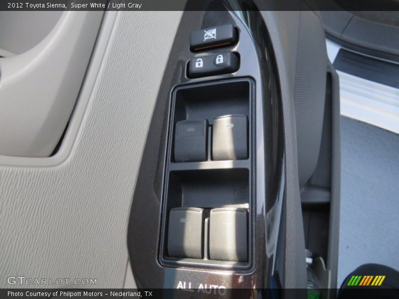 Super White / Light Gray 2012 Toyota Sienna