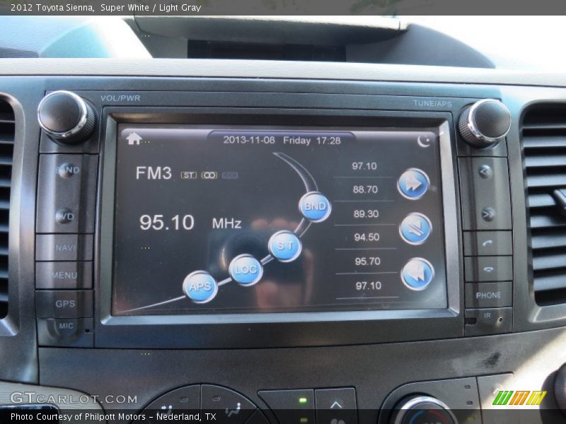 Super White / Light Gray 2012 Toyota Sienna