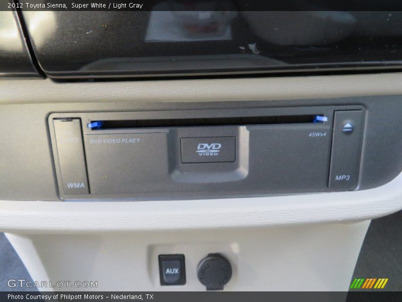 Super White / Light Gray 2012 Toyota Sienna