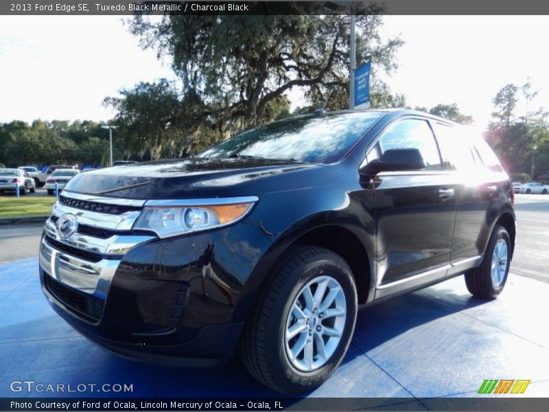 Tuxedo Black Metallic / Charcoal Black 2013 Ford Edge SE