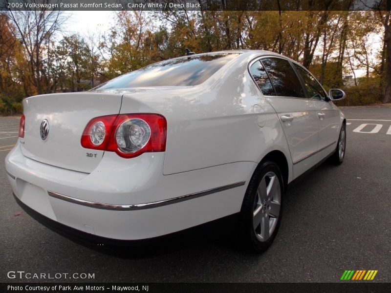 Candy White / Deep Black 2009 Volkswagen Passat Komfort Sedan