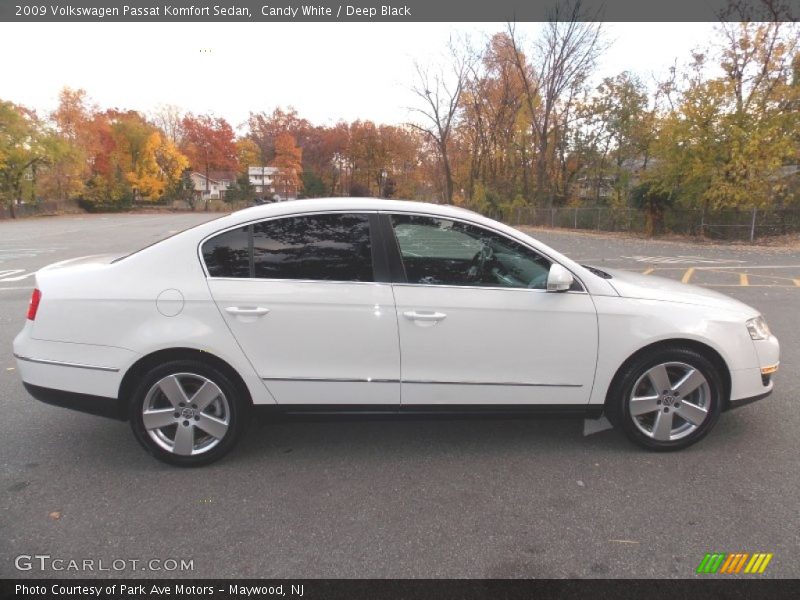 Candy White / Deep Black 2009 Volkswagen Passat Komfort Sedan