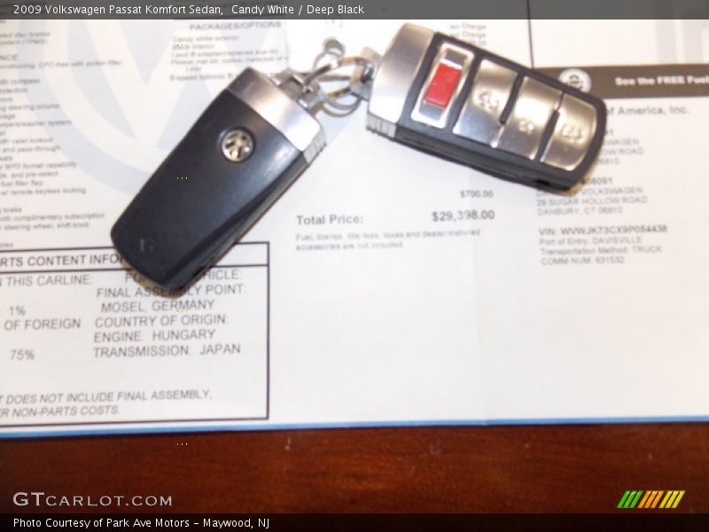 Candy White / Deep Black 2009 Volkswagen Passat Komfort Sedan