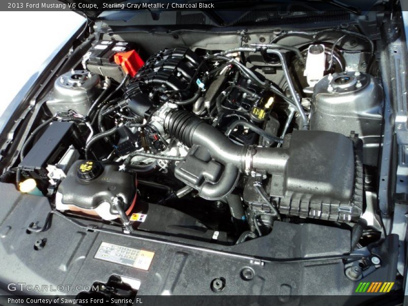 Sterling Gray Metallic / Charcoal Black 2013 Ford Mustang V6 Coupe