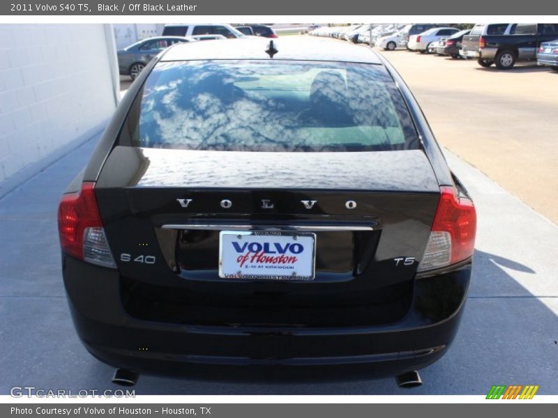 Black / Off Black Leather 2011 Volvo S40 T5