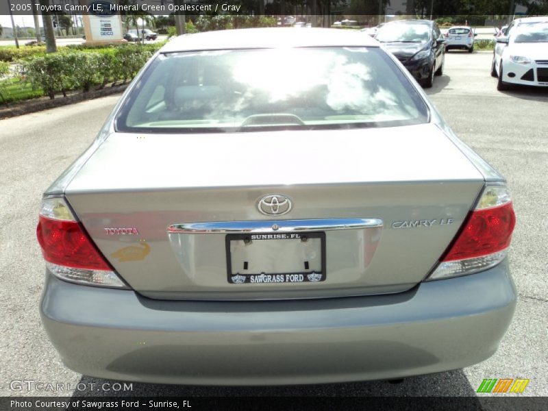 Mineral Green Opalescent / Gray 2005 Toyota Camry LE