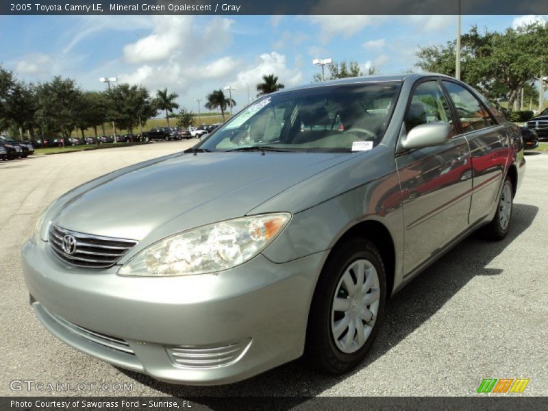 Mineral Green Opalescent / Gray 2005 Toyota Camry LE