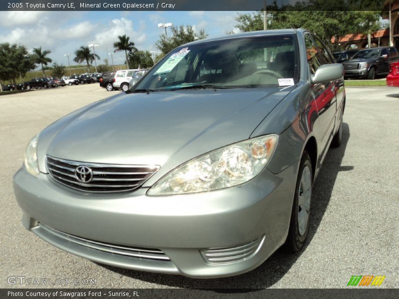 Mineral Green Opalescent / Gray 2005 Toyota Camry LE