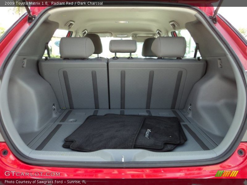  2009 Matrix 1.8 Trunk