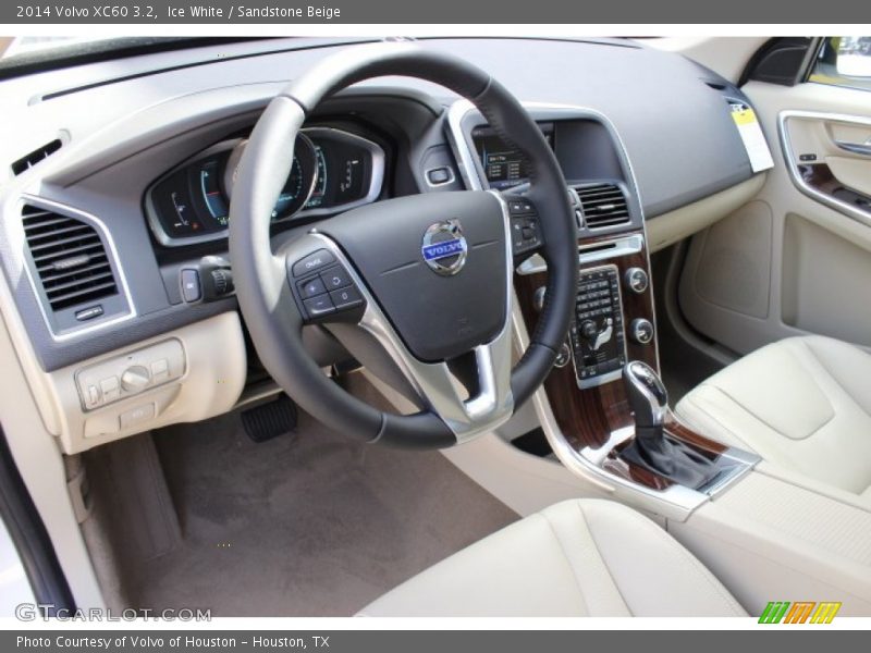 Ice White / Sandstone Beige 2014 Volvo XC60 3.2