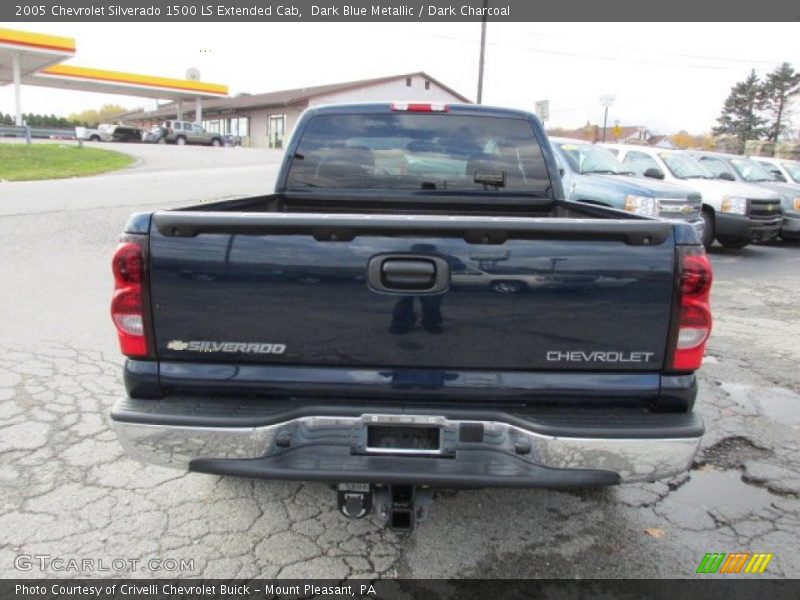 Dark Blue Metallic / Dark Charcoal 2005 Chevrolet Silverado 1500 LS Extended Cab