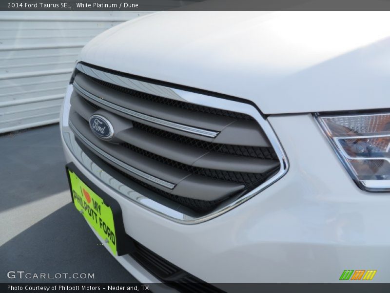 White Platinum / Dune 2014 Ford Taurus SEL