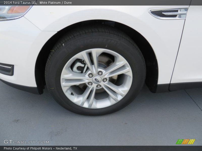 White Platinum / Dune 2014 Ford Taurus SEL