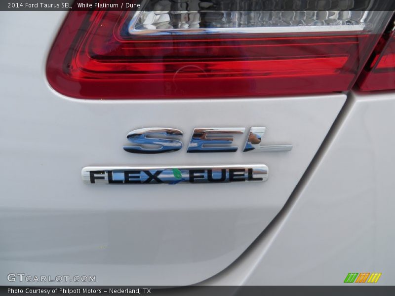 White Platinum / Dune 2014 Ford Taurus SEL