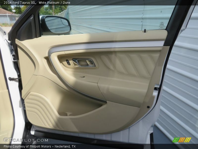 White Platinum / Dune 2014 Ford Taurus SEL