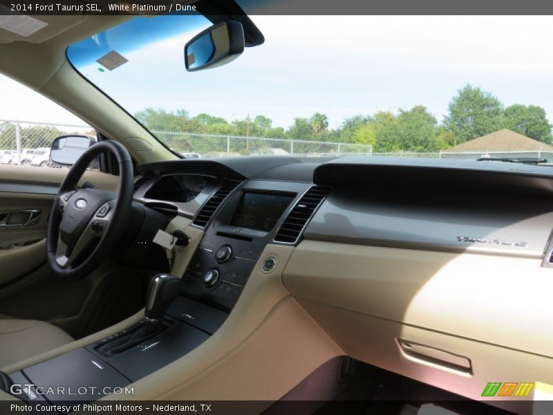 White Platinum / Dune 2014 Ford Taurus SEL