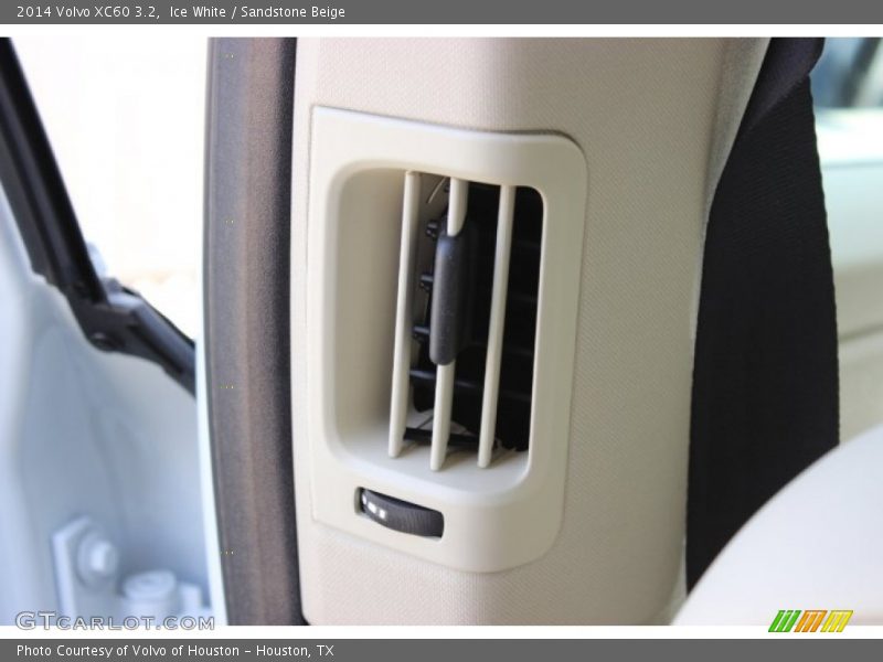 Ice White / Sandstone Beige 2014 Volvo XC60 3.2