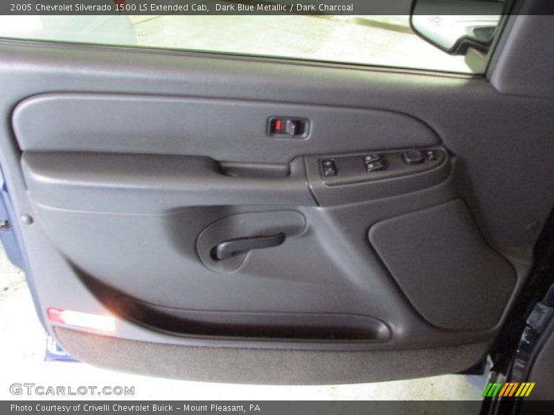 Dark Blue Metallic / Dark Charcoal 2005 Chevrolet Silverado 1500 LS Extended Cab