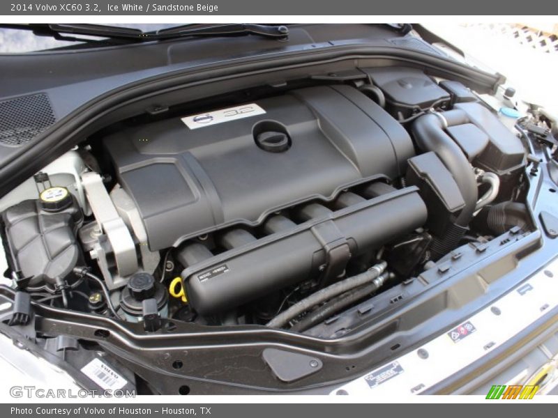 Ice White / Sandstone Beige 2014 Volvo XC60 3.2