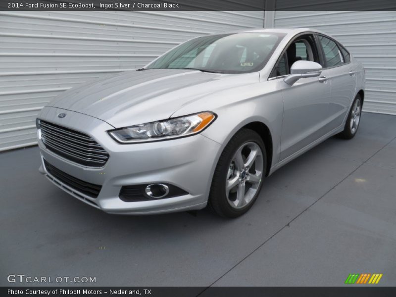 Front 3/4 View of 2014 Fusion SE EcoBoost