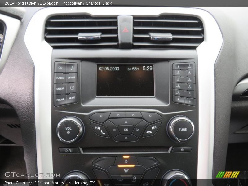 Ingot Silver / Charcoal Black 2014 Ford Fusion SE EcoBoost