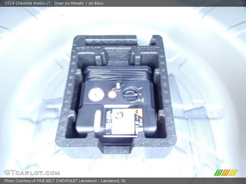 Silver Ice Metallic / Jet Black 2014 Chevrolet Malibu LT