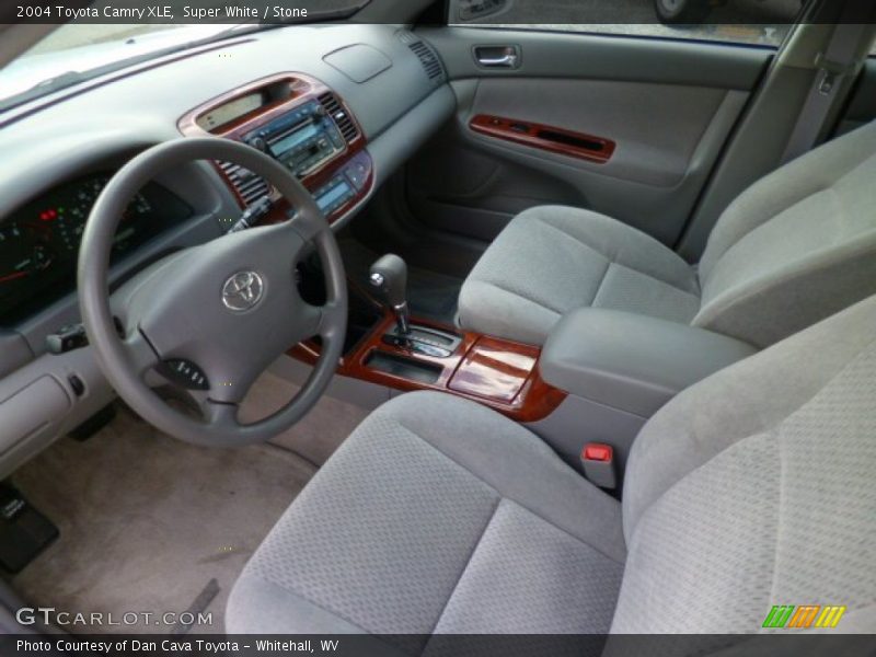Super White / Stone 2004 Toyota Camry XLE