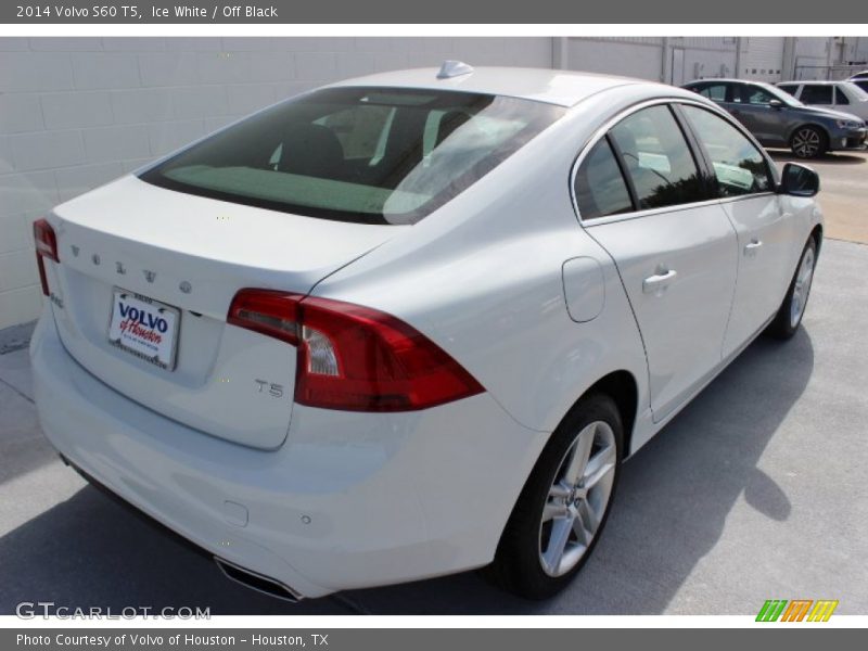 Ice White / Off Black 2014 Volvo S60 T5