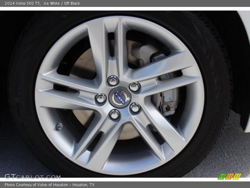 Ice White / Off Black 2014 Volvo S60 T5