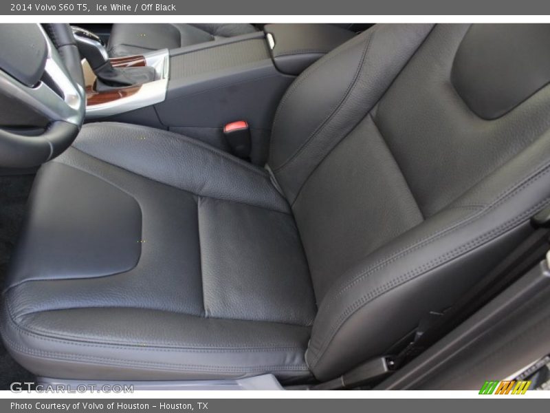Ice White / Off Black 2014 Volvo S60 T5