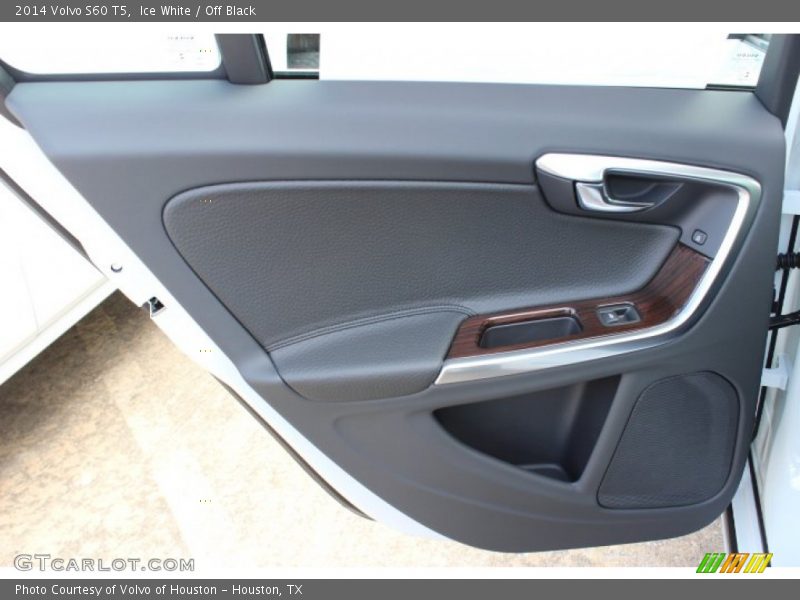 Ice White / Off Black 2014 Volvo S60 T5