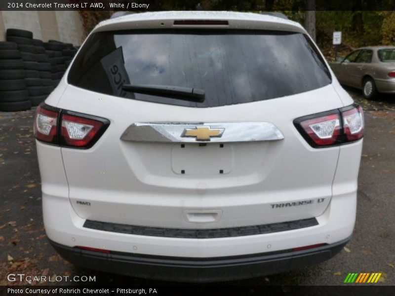 White / Ebony 2014 Chevrolet Traverse LT AWD