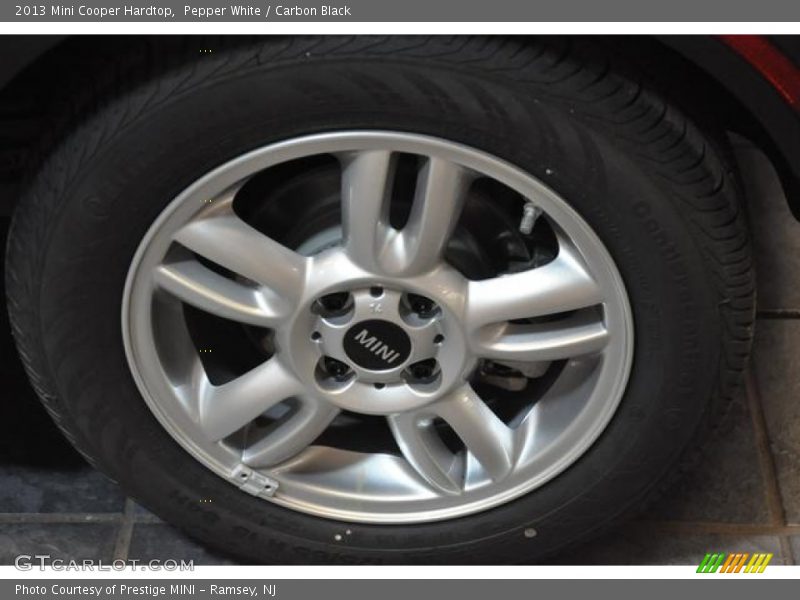 Pepper White / Carbon Black 2013 Mini Cooper Hardtop